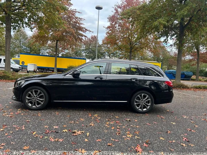 Mercedes-Benz C 220