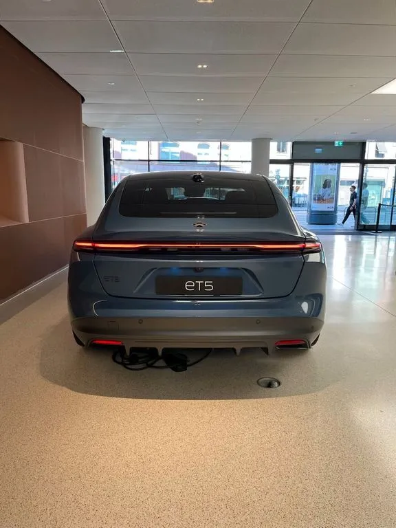 NIO ET5