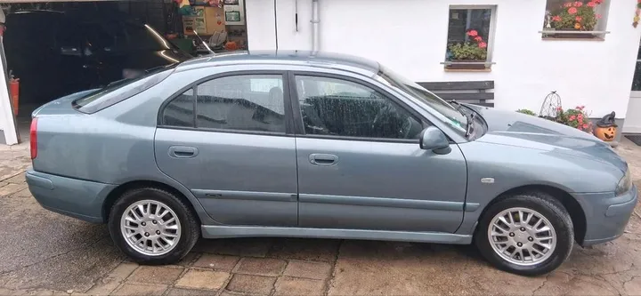 Mitsubishi Carisma