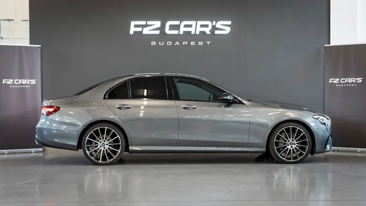 Mercedes-Benz E 300
