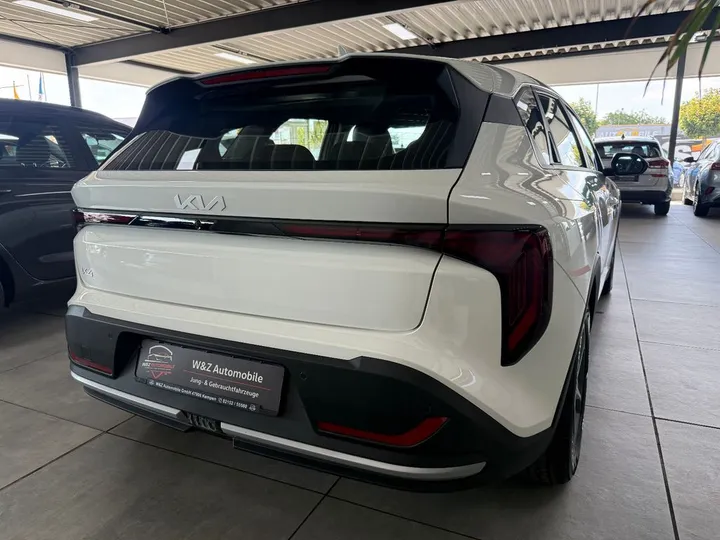 Kia K4
