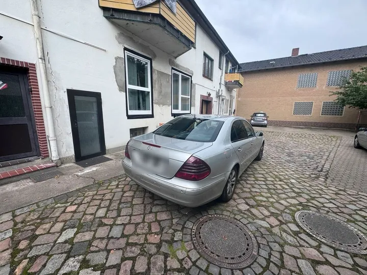 Mercedes-Benz E 200