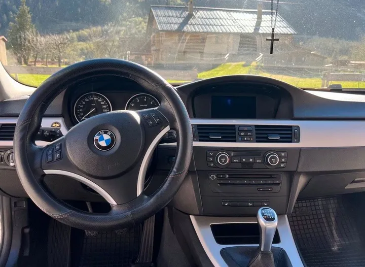 BMW 325