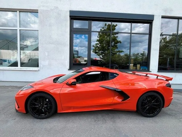 Corvette C8
