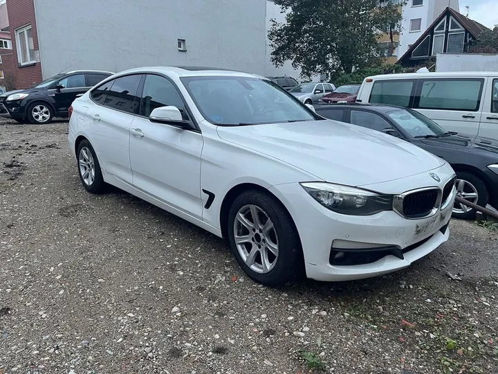 BMW 320