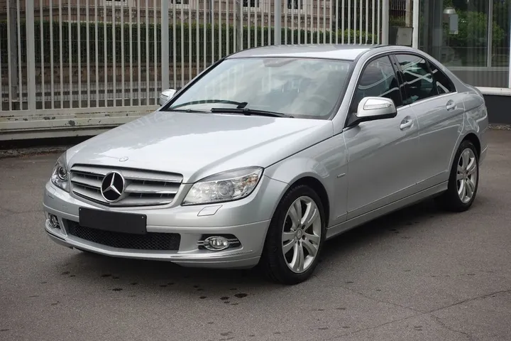Mercedes-Benz C 230