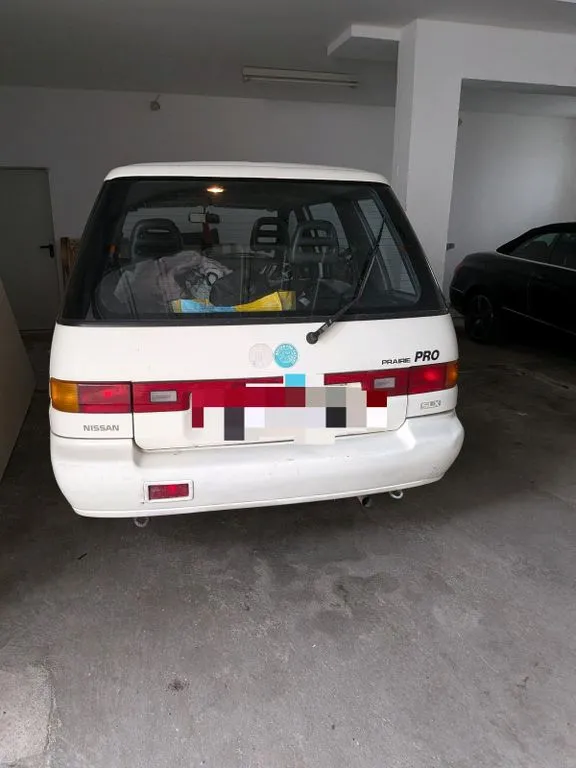 Nissan Prairie