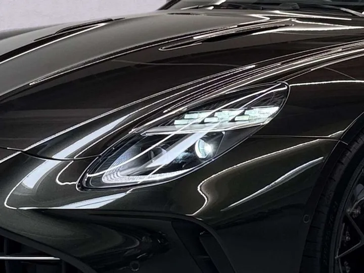 Aston Martin V8 Vantage