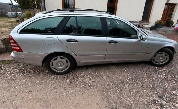 Mercedes-Benz C 200
