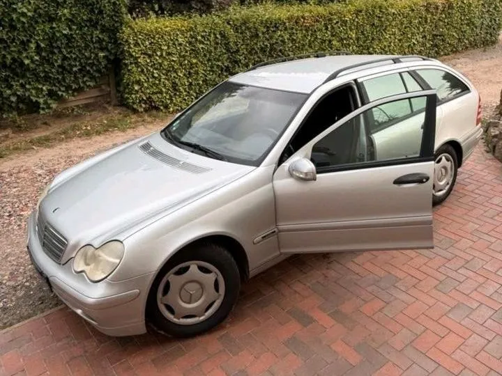 Mercedes-Benz C 200