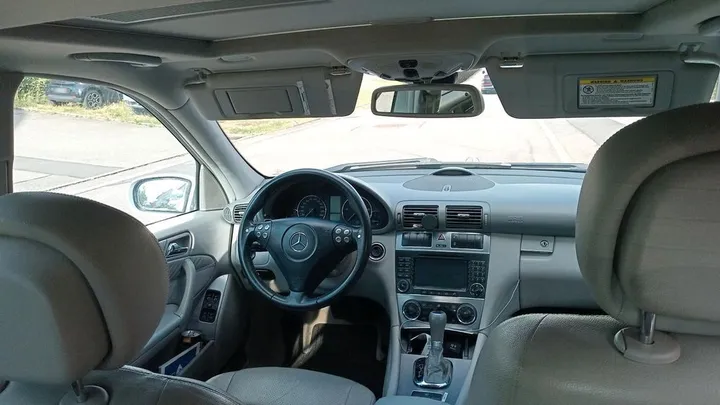 Mercedes-Benz C 320