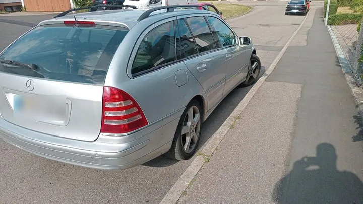 Mercedes-Benz C 320
