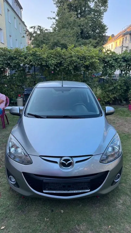 Mazda 2