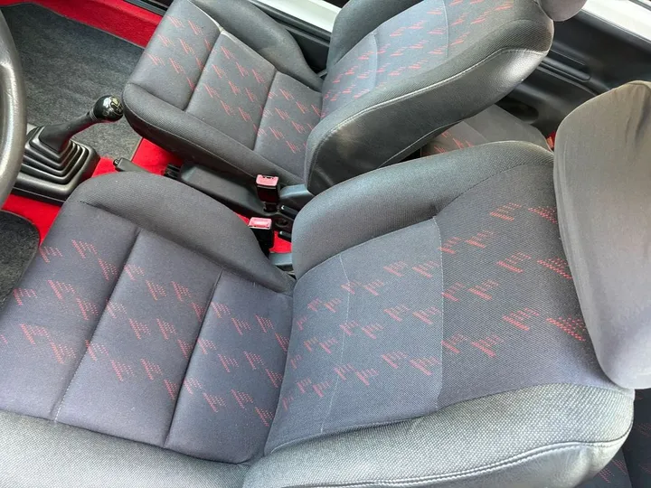 Peugeot 106