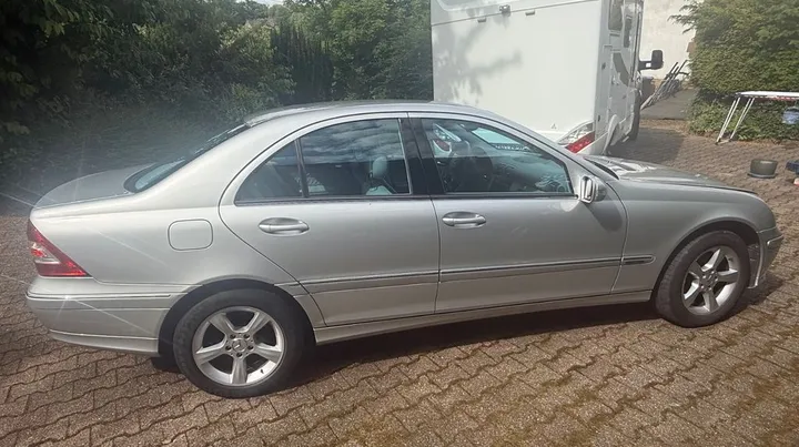 Mercedes-Benz C 180