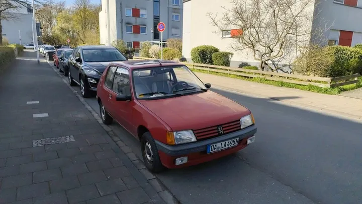 Peugeot 205