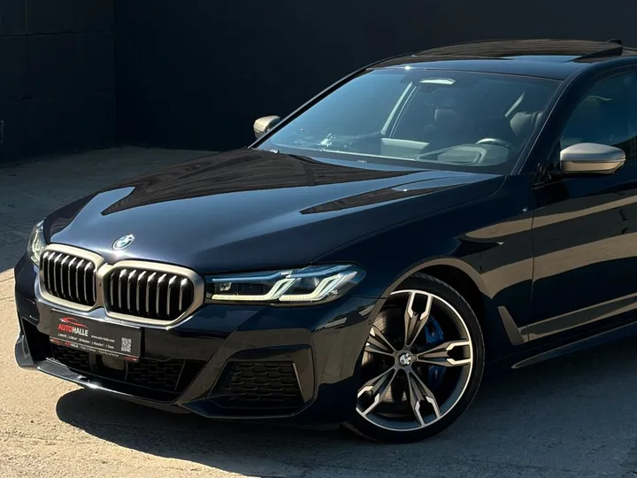 BMW M550