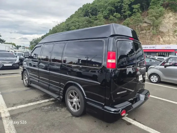 Chevrolet Express Van