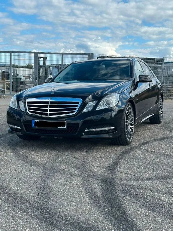 Mercedes-Benz E 220