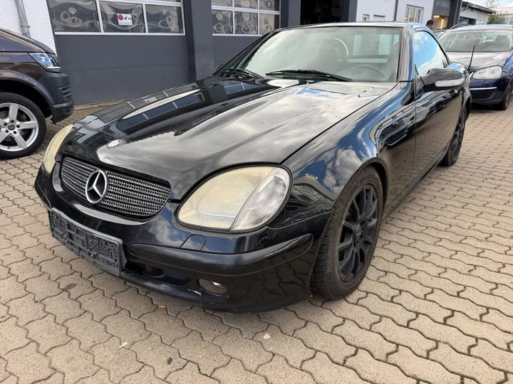 Mercedes-Benz SLK 320