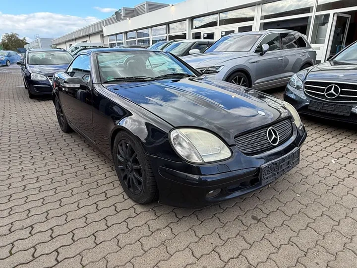 Mercedes-Benz SLK 320