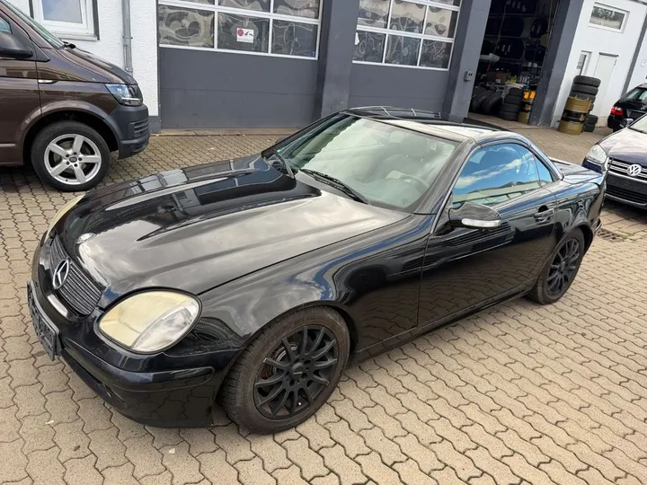 Mercedes-Benz SLK 320