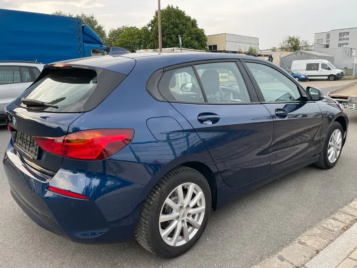 BMW 118