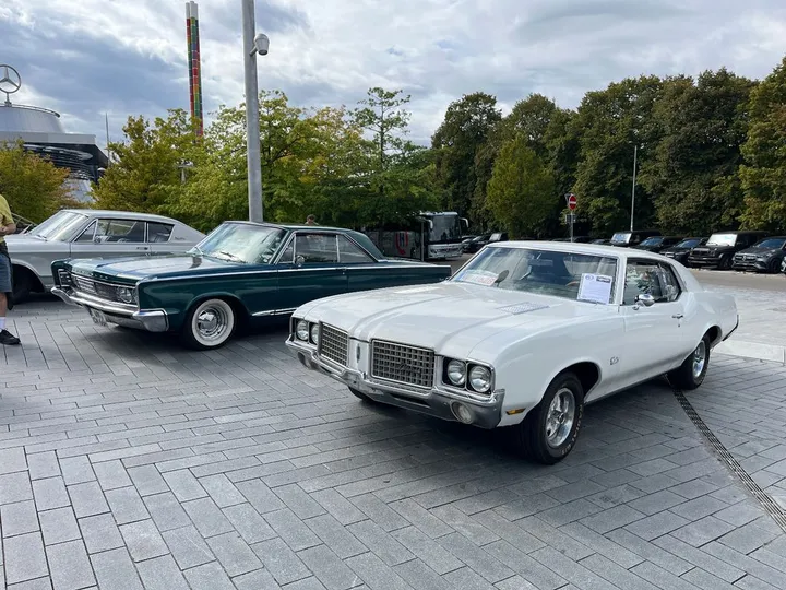 Oldsmobile Cutlass