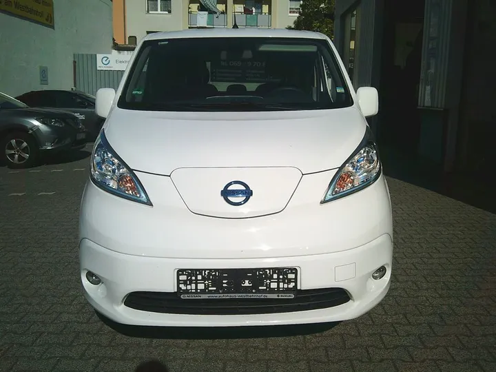 Nissan NV200