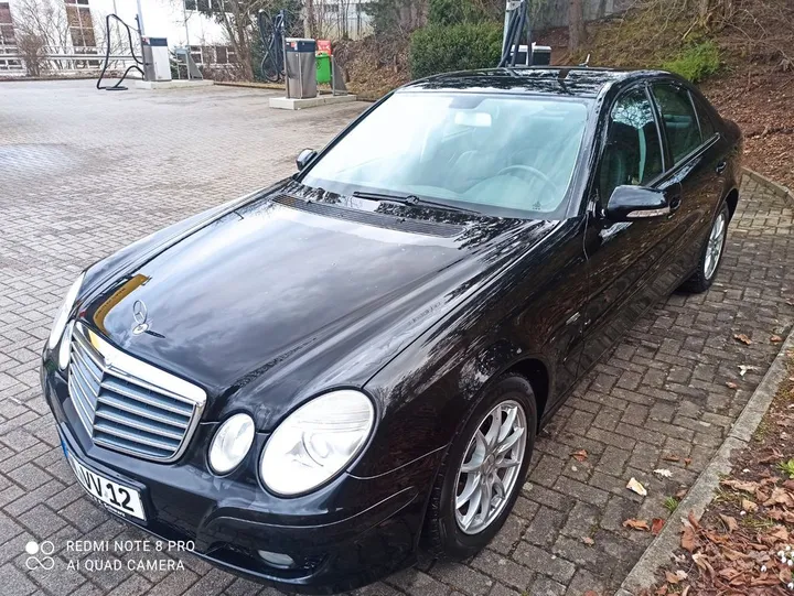 Mercedes-Benz E 200