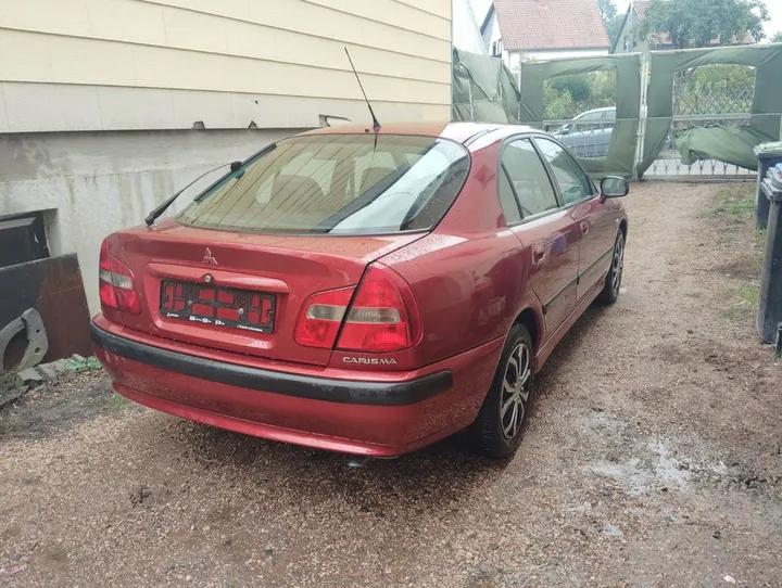 Mitsubishi Carisma