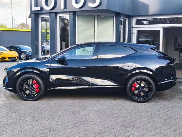 Lotus Eletre