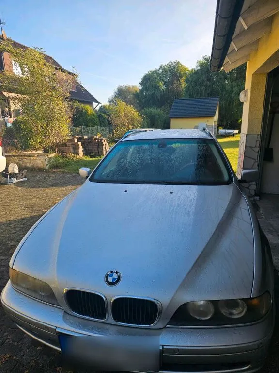 BMW 525