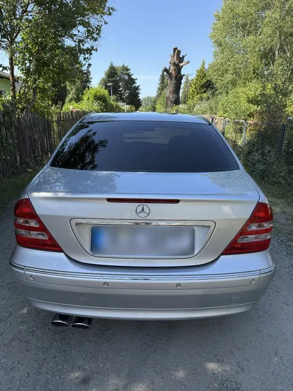 Mercedes-Benz C 180