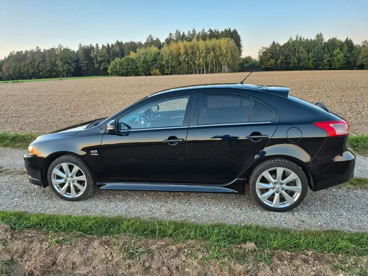 Mitsubishi Lancer