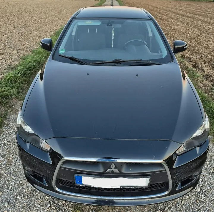 Mitsubishi Lancer