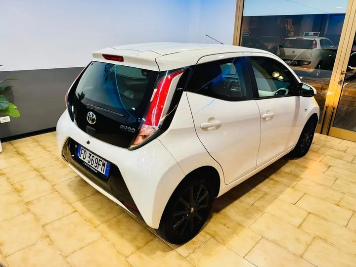 Toyota Aygo (X)