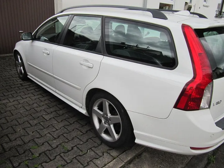 Volvo V50