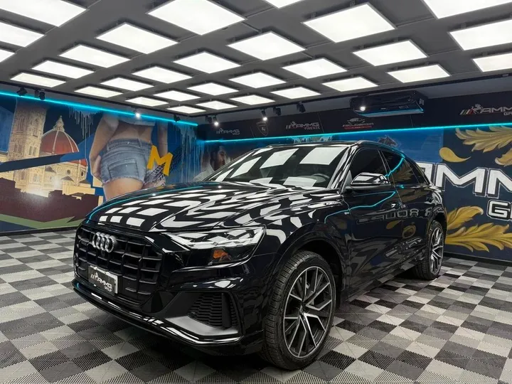 Audi Q8