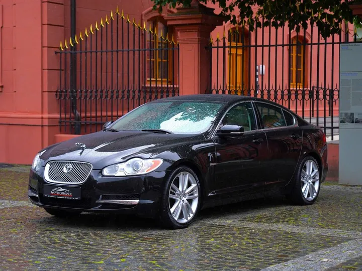 Jaguar XF