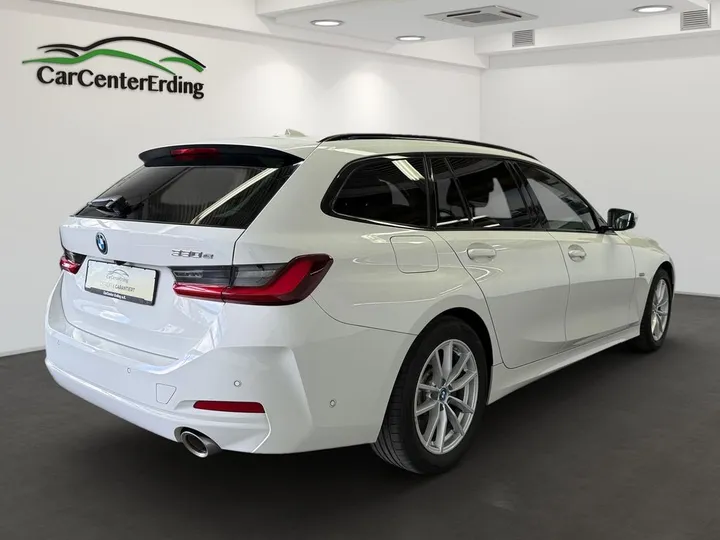 BMW 330