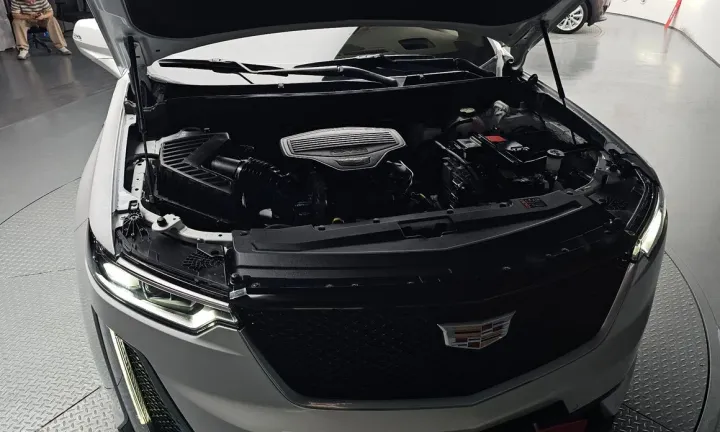 Cadillac XT6