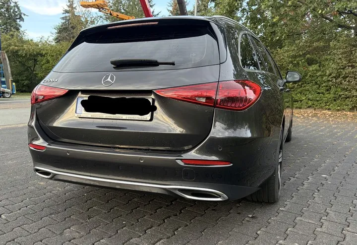 Mercedes-Benz 220