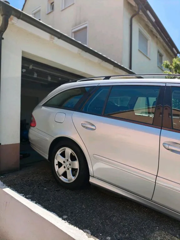 Mercedes-Benz E 320