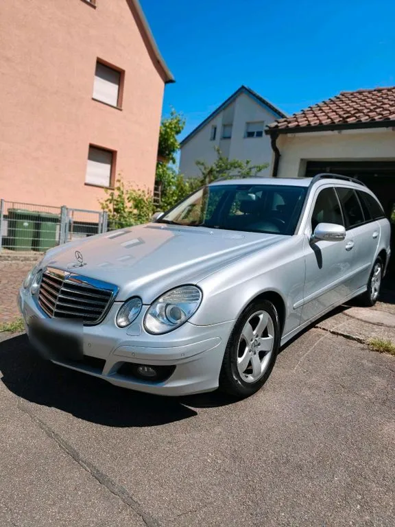 Mercedes-Benz E 320