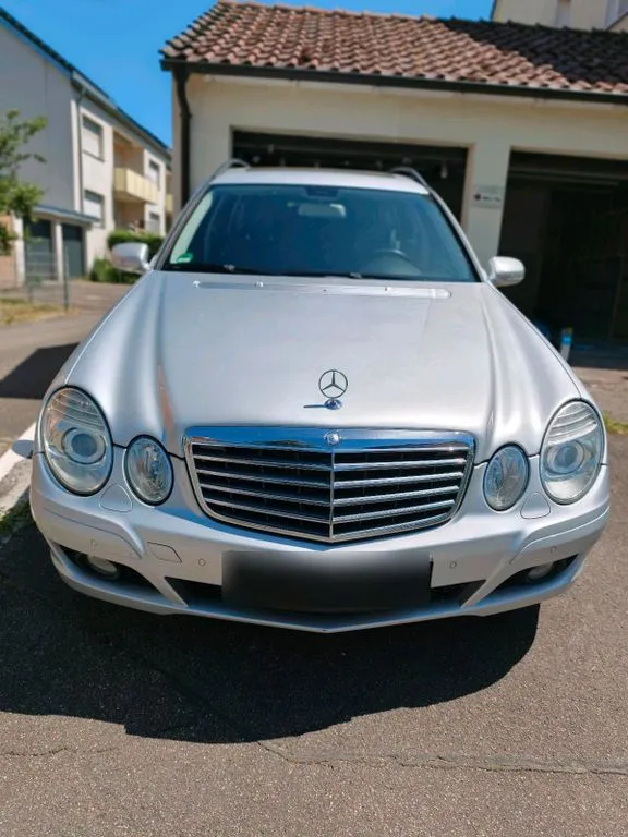 Mercedes-Benz E 320