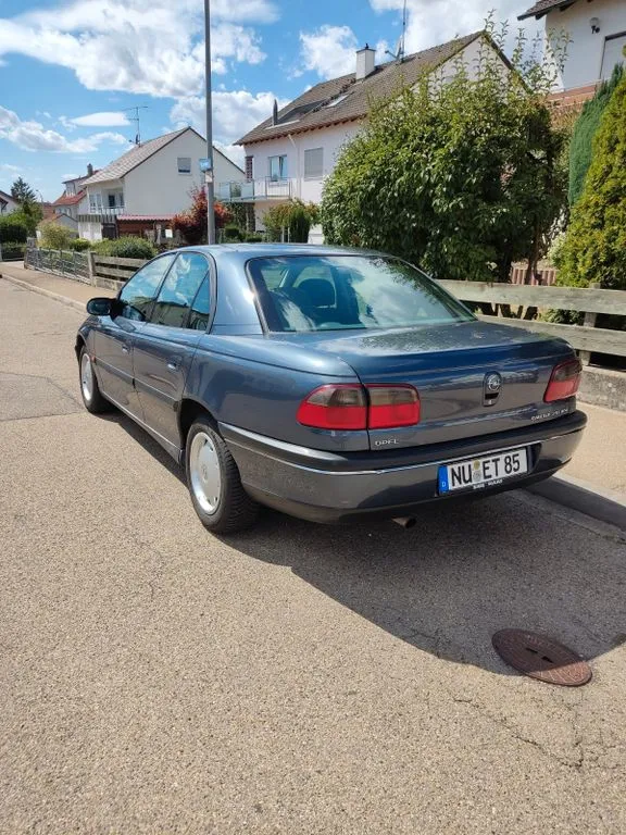 Opel Omega
