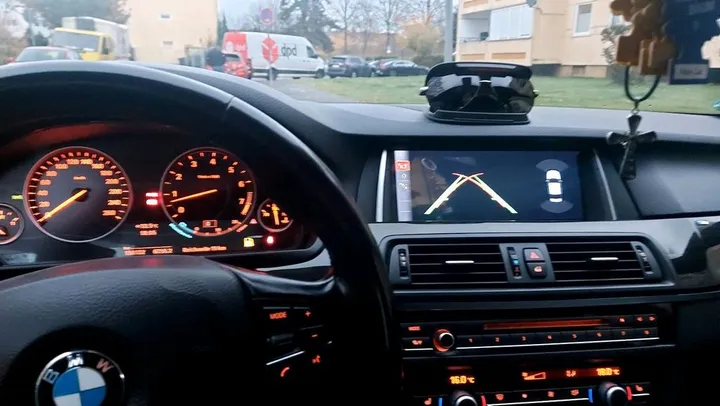 BMW 523