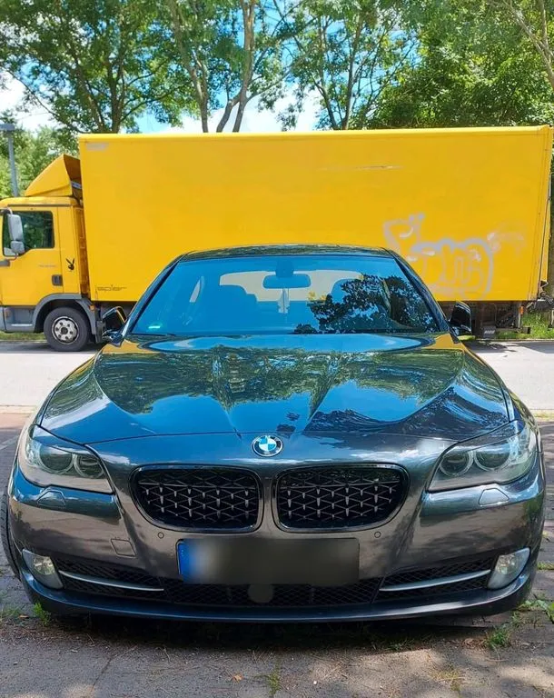 BMW 523