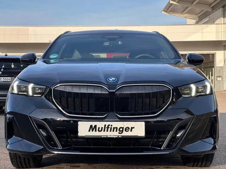 BMW 550